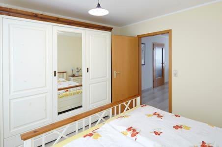 Komfortferienwohnung Zentrum ลุดวิกสบูร์ก ภายนอก รูปภาพ